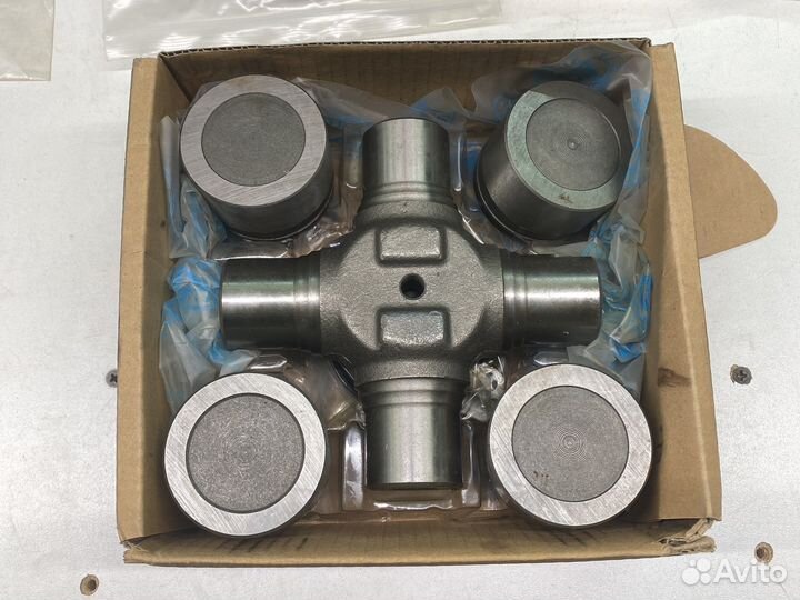 Крестовина кардана 60x163 (маслёнки, болты) SPL250