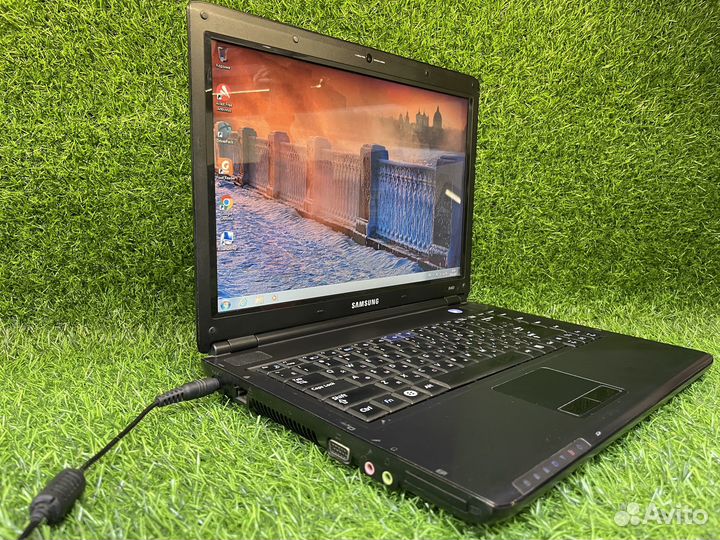 Ноутбук Samsung R460