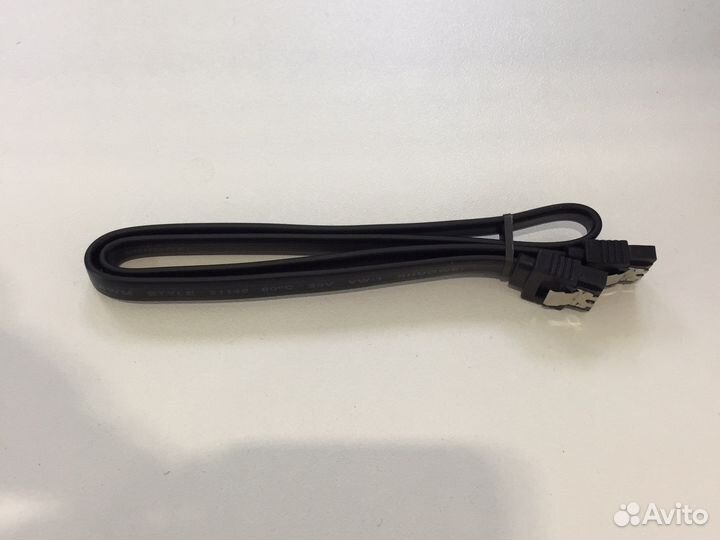 SATA кабель для подключения HDD/SSD диска