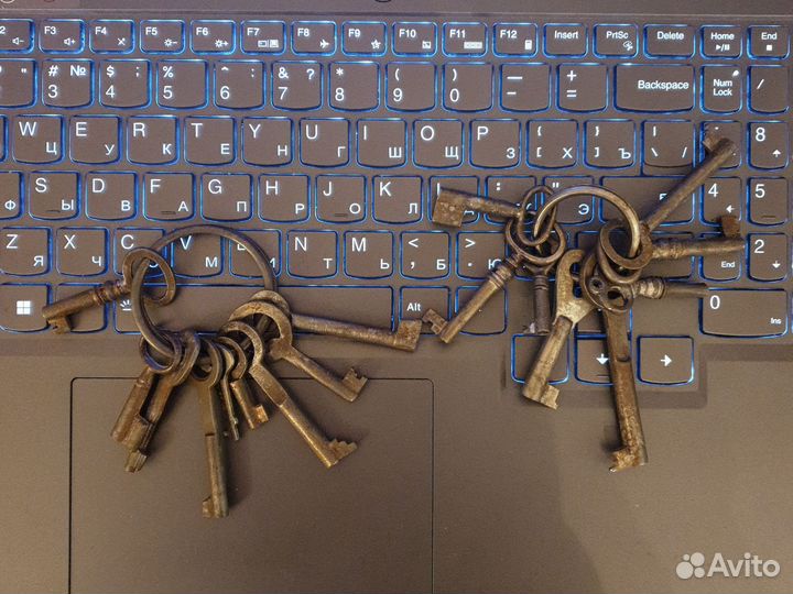 Ключи старинные