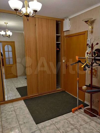 3-к. квартира, 94 м², 3/9 эт.