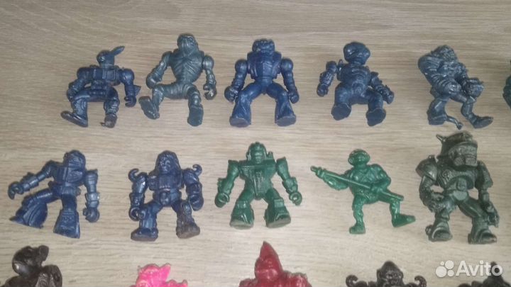 Пластмассовые фигурки звероботы солдатики