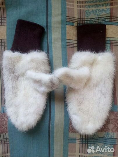 Варежки обшитые мехом