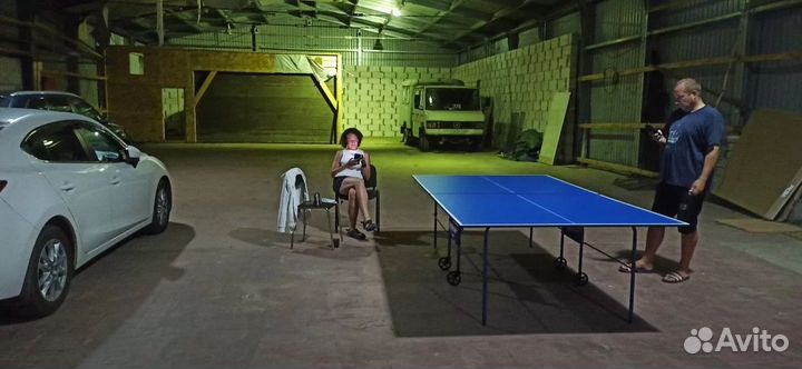 Теннисный стол для помещения