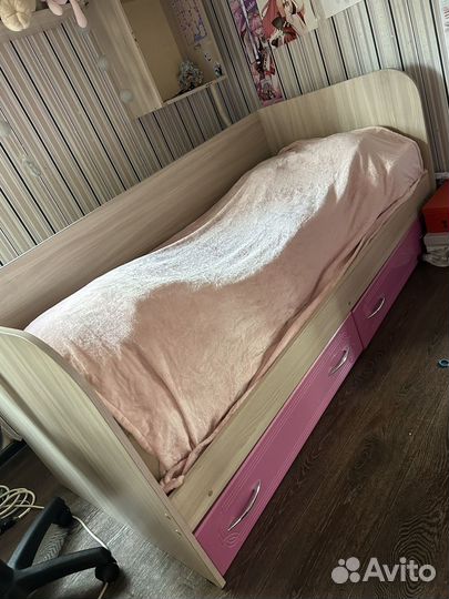 Спальный гарнитур для девочки