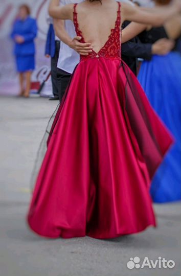 Вечернее платье