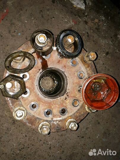 Ступица iveco 7179854