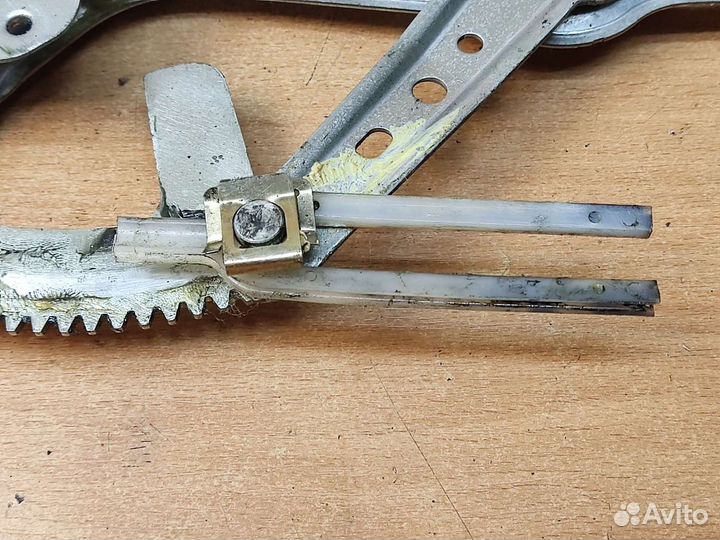 Стеклоподъёмник задний правый, Volvo 960