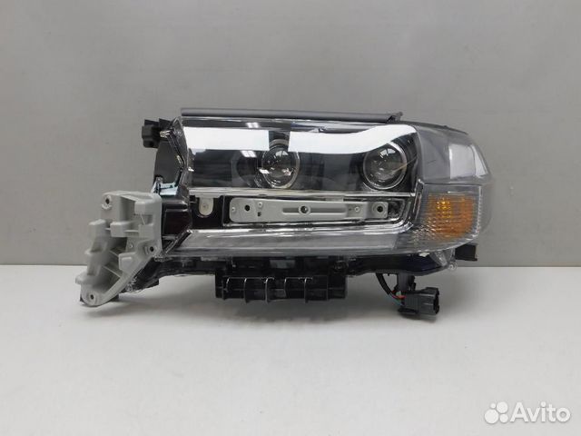 Фара левая Toyota Land Cruiser