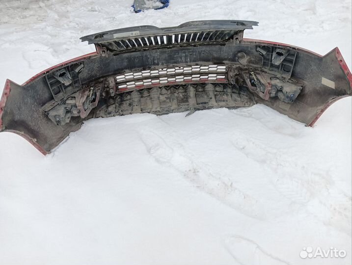 Передний бампер в сборе шкода рапид 1