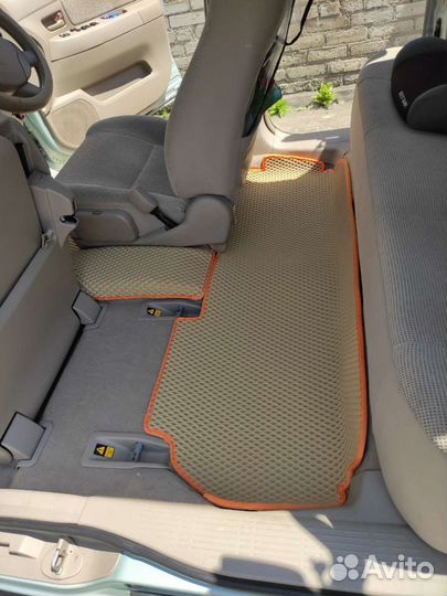 Автоковрики для Raum