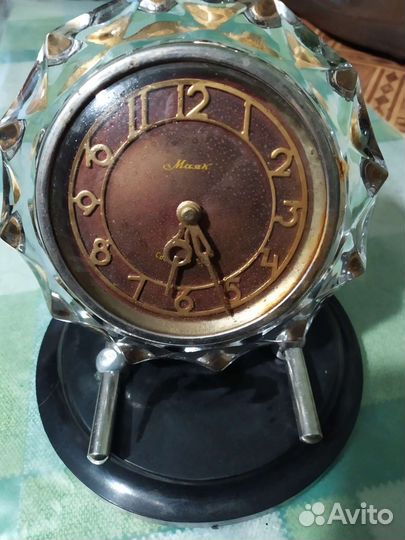 Настольные часы