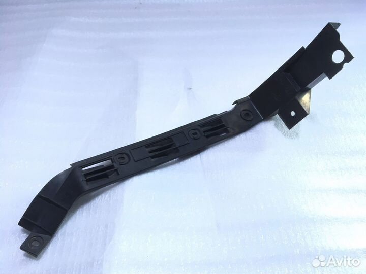 Кронштейн бампера Volkswagen bora задний правый