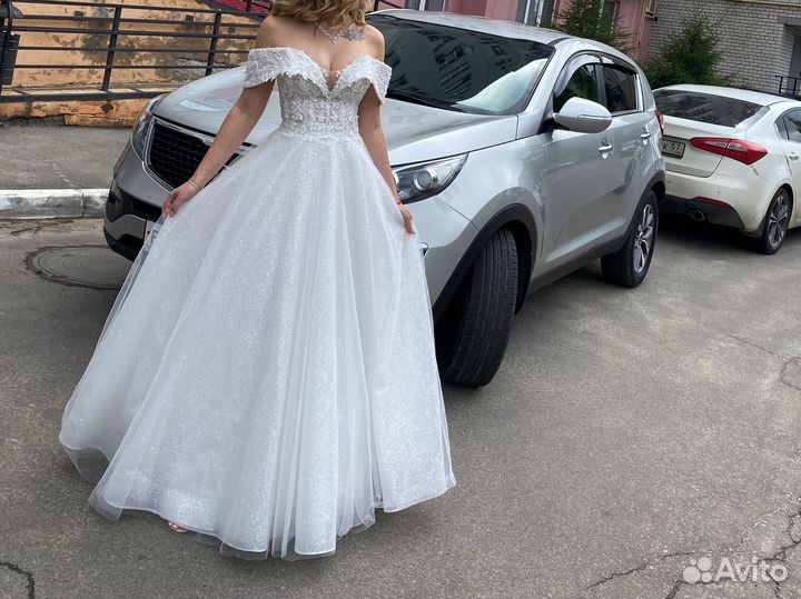 Свадебное платье