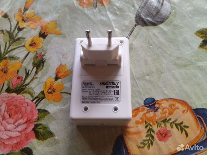 Зарядное устройство для кроны,aa и ааа аккумов