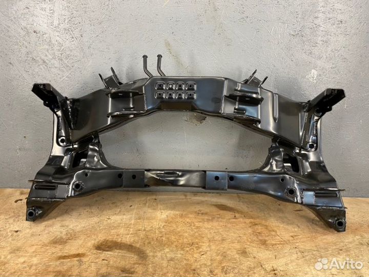 Балка задняя Mitsubishi Outlander 1 подрамник