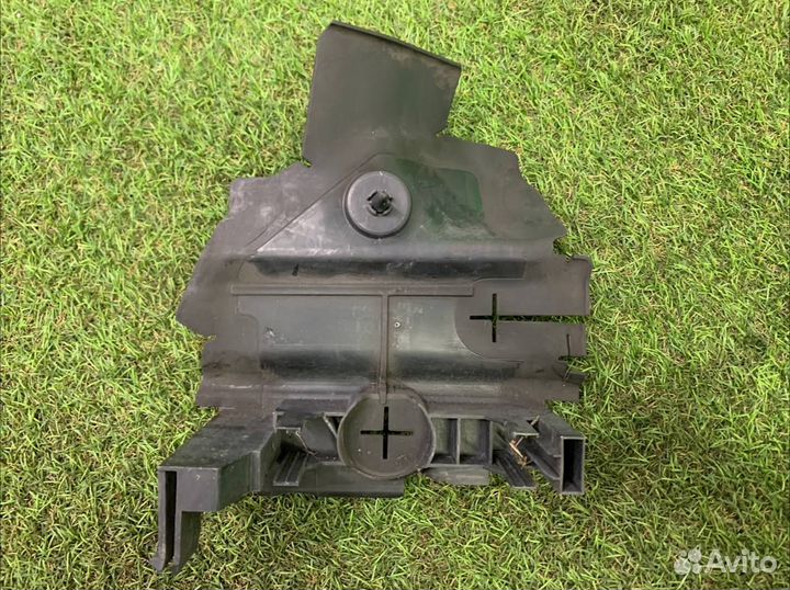 Дефлектор радиатора правый Mercedes-Benz S-class W