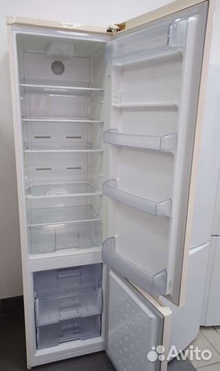 Холодильник веко