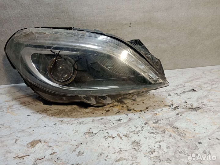 Фара правая Mercedes B-Class W246