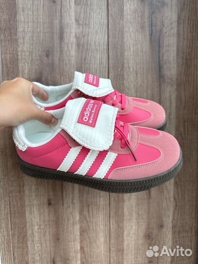 Кроссовки женские adidas модные