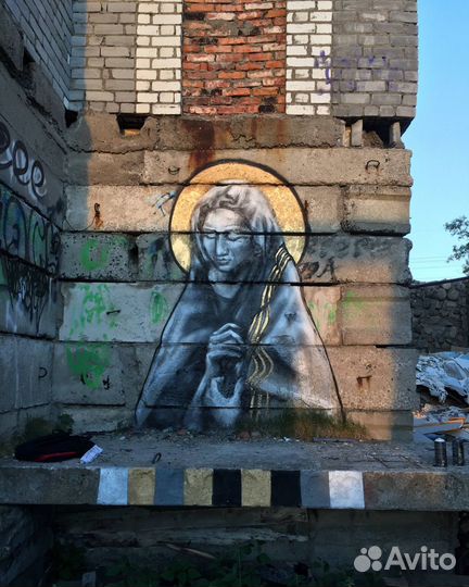 Художник по росписи стен