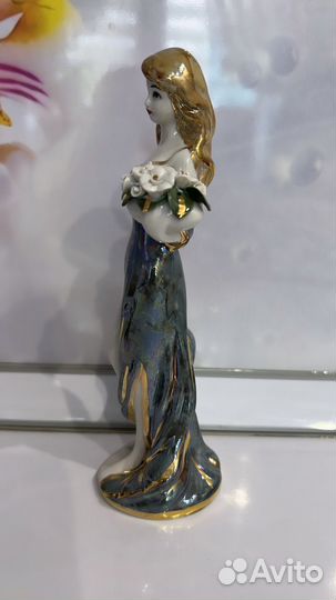 Статуэтка фарфор