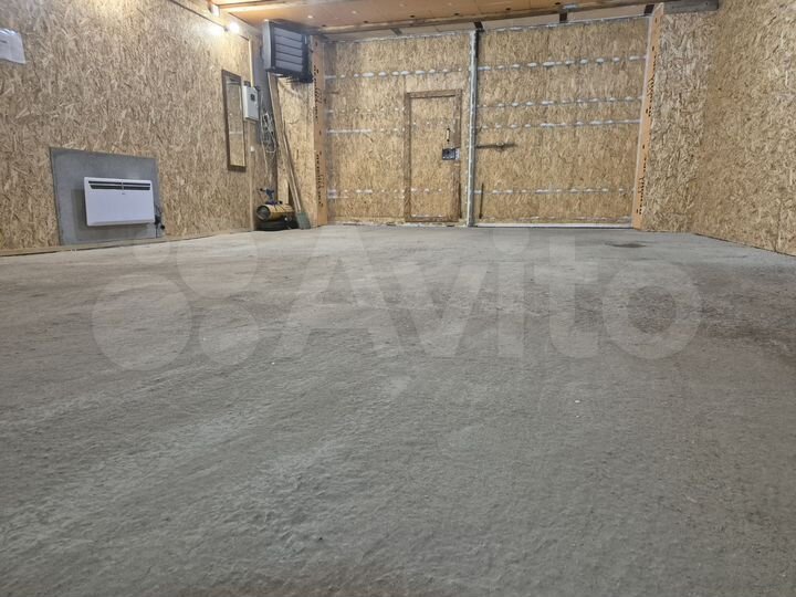 Машиноместо, > 30 м²