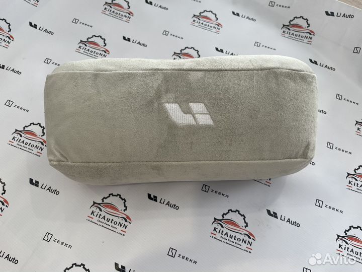 Подушка на подголовник Lixiang L7/L9 с логотипом