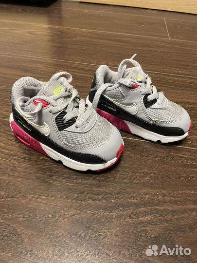 Кроссовки для девочки nike 21