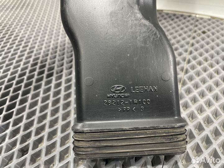 Воздухозаборник (внутри) Hyundai Solaris 2010-2017