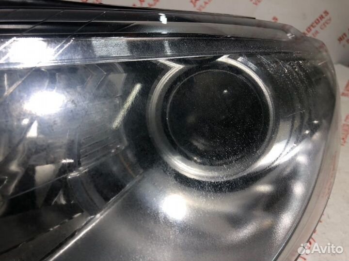 Фара ксеноновая левая Volkswagen Passat Cc седан