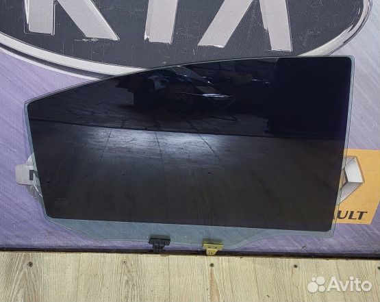 Стекло боковое двери Nissan primera P12 Прав