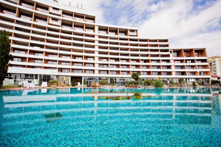 2-к. квартира, 96 м², 3/10 эт.