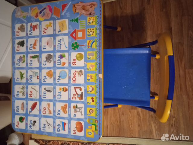 Детский стол и стул