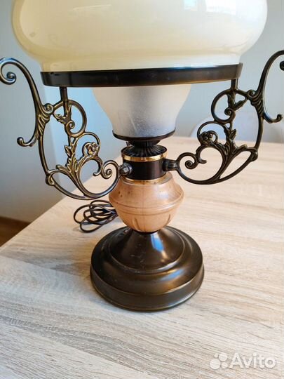 Светильник настольный, интерьерный