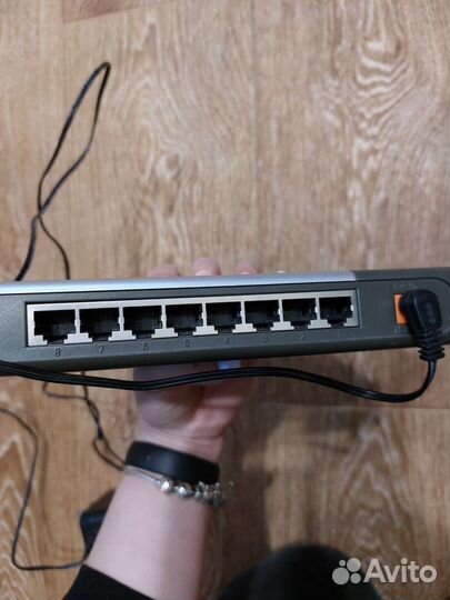 Тупой свитч D-Link