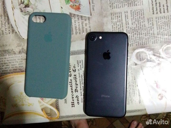 Телефон iPhone 7