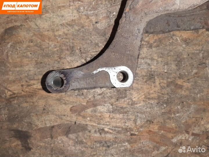 Кулак передний правый Nissan X-Trail T31