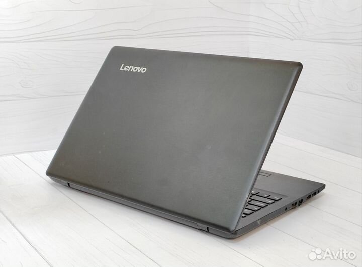 Мощный ноутбук Lenovo 15.6