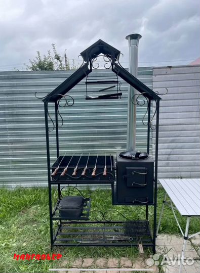 Мангал с крышей
