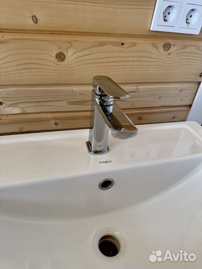 Раковина Kirovit и смеситель SenSea