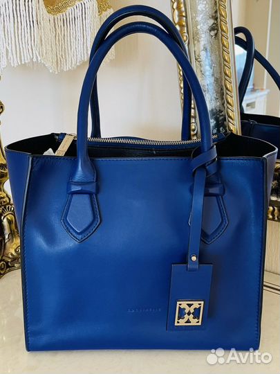 Сумка натуральная кожа coccinelle