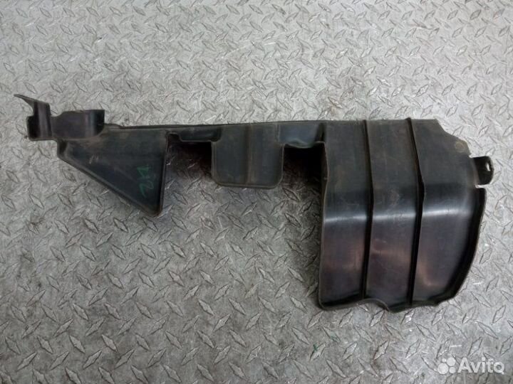 Дефлектор радиатора передний левый Nissan Almera