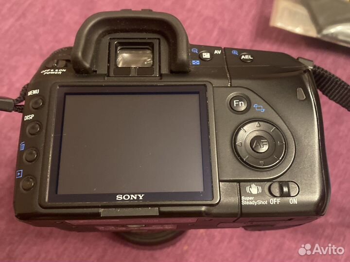 Зеркальный фотоаппарат Sony Alpha 200