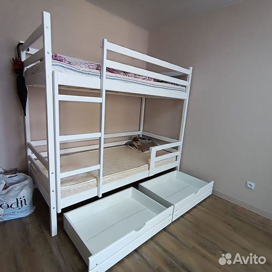 Двухъярусная кровать высокий борт. Цвета на выбор