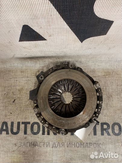 Корзина сцепления Audi 80 B4 053141117