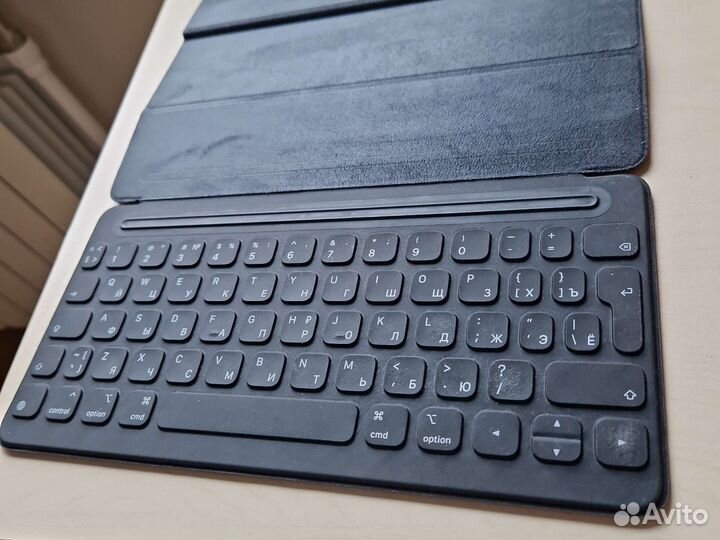 Smart keyboard iPad