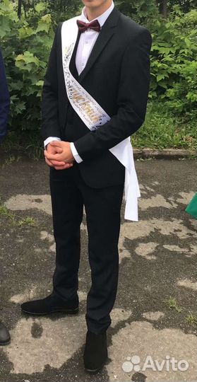 Продаётся костюм