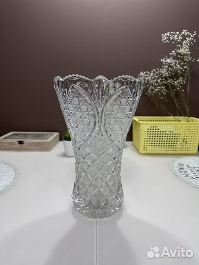 Хрустальная ваза