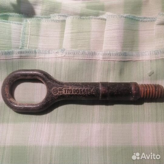 Буксировочный крюк Шкода Октавия